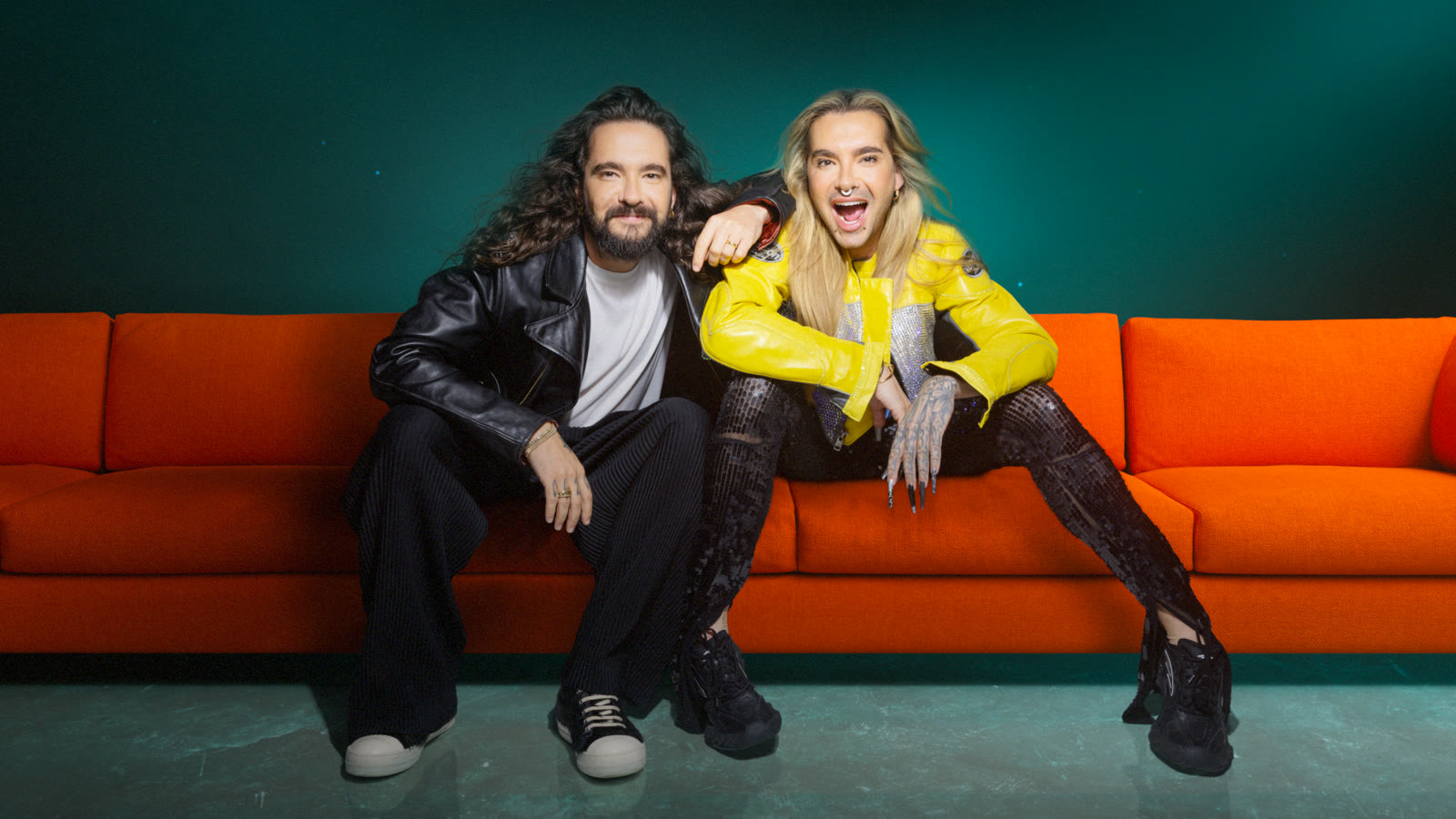 Bill and Tom Kaulitz on the Wetten, dass..? couch
